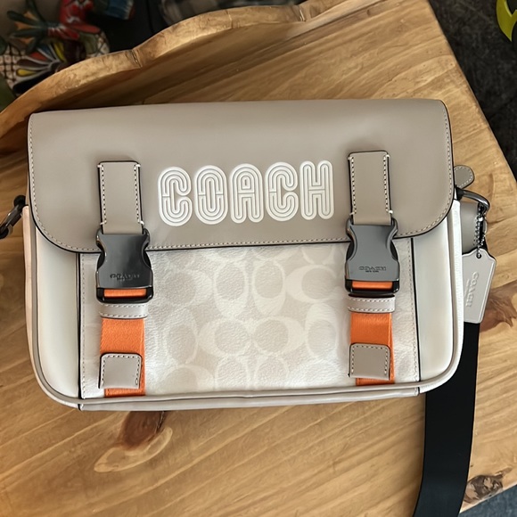 Coach Track Colorblock Messenger Crossbody NWOT EUC - Picture 2 of 10